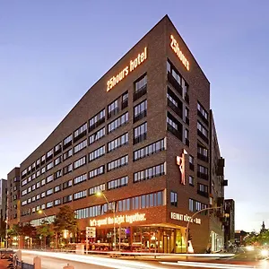 4* Hotell 25hours Hafencity